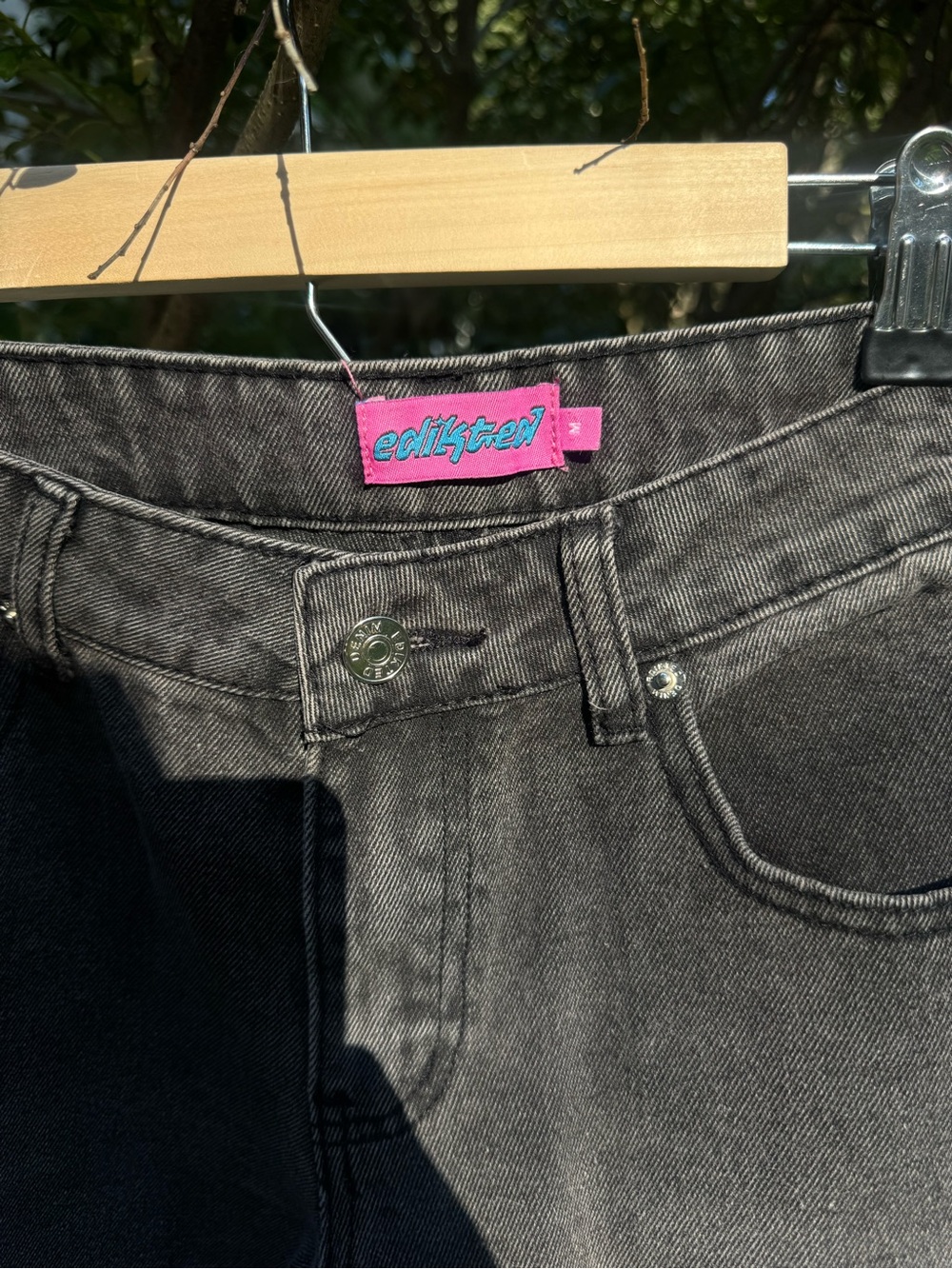 Edikted Raelynn Washed Low Rise Jeans - Picture 3 of 4